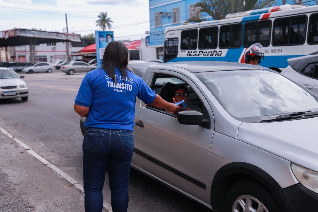 vitimas-de-transito-sao-lembradas-em-acao-educativa-no-centro