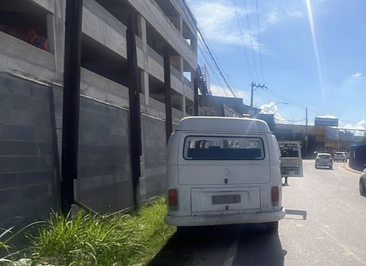 cco-de-mesquita-flagra-veiculo-furtado-e-carro-e-recuperado