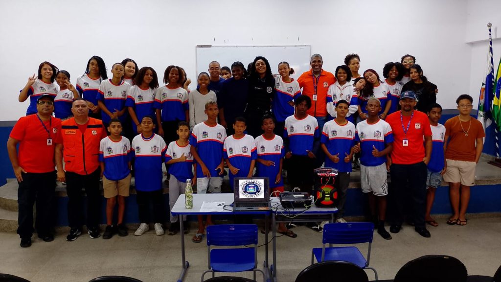 grupamento-de-ronda-escolar-promove-palestra-sobre-atos-infracionais