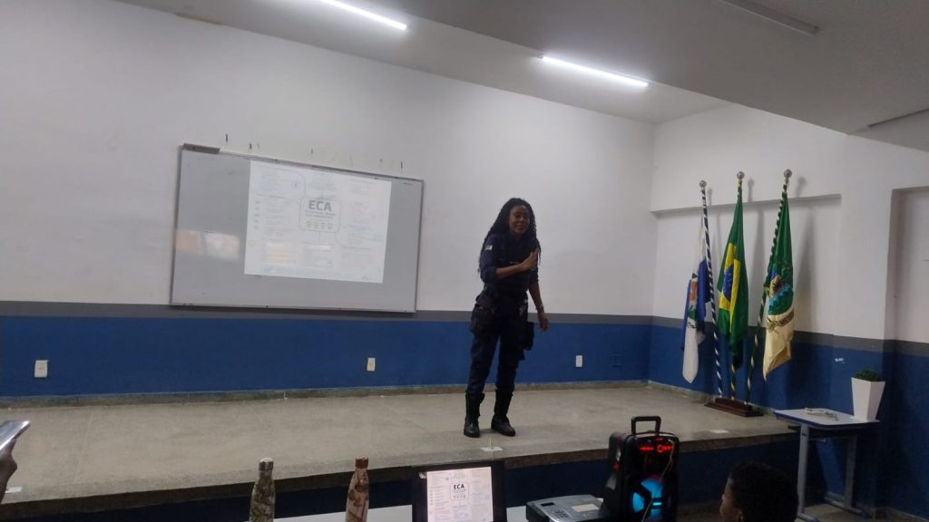 grupamento-de-ronda-escolar-promove-palestra-sobre-atos-infracionais